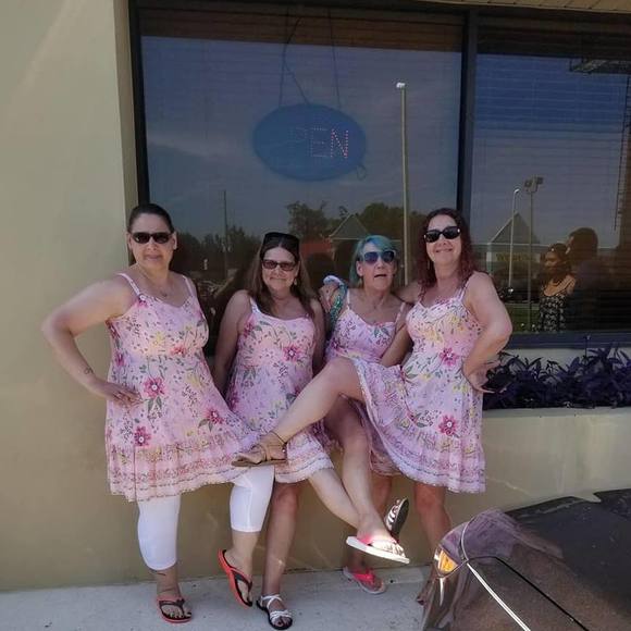 Meet your Posher, Tina - Picture 1 of 1